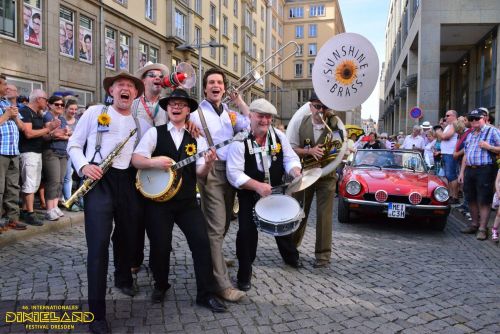 2016-072-Dixielandfestival-Parade-©-Foto-Hendrik-Meyer – Foto-Großansicht