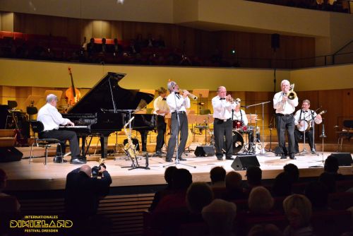 2017-Dixielandfestival-Dresden-Swingt-Kulturpalast-027-©-Foto-Hendrik-Meyer – Foto-Großansicht