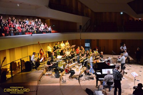 2017-Dixielandfestival-Dresden-Swingt-Kulturpalast-013-©-Foto-Hendrik-Meyer – Foto-Großansicht