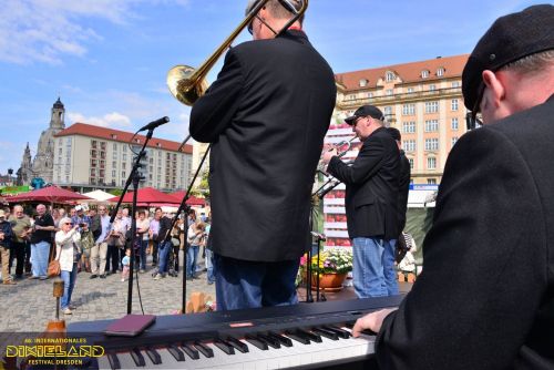 2016-027-Dixielandfestival-Fruehjahrsmarkt-©-Foto-Hendrik-Meyer – Foto-Großansicht