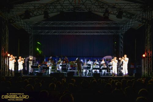 2016-016-Dixielandfestival-Bigband-Bundeswehr-©-Foto-Hendrik-Meyer – Foto-Großansicht