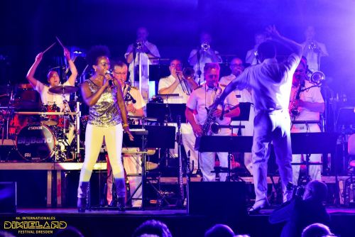 2016-023-Dixielandfestival-Bigband-Bundeswehr-©-Foto-Hendrik-Meyer – Foto-Großansicht
