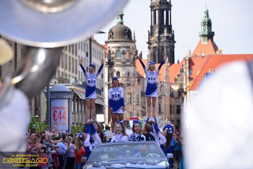 2016-070-Dixielandfestival-Parade-©-Foto-Hendrik-Meyer – Foto-Großansicht