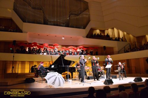 2017-Dixielandfestival-Dresden-Swingt-Kulturpalast-034-©-Foto-Hendrik-Meyer – Foto-Großansicht