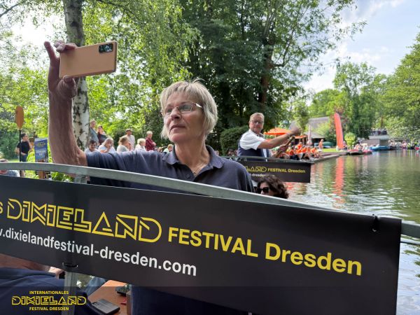 Fotor&uuml;ckblick: 52. L&uuml;bbenauer Kahnkorso 2026 