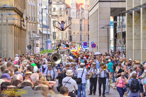 2016-074-Dixielandfestival-Parade-©-Foto-Hendrik-Meyer – Foto-Großansicht