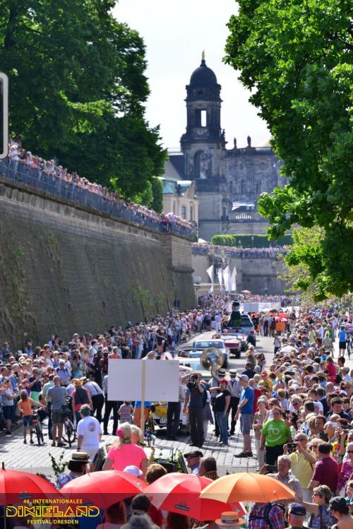 2016-060-Dixielandfestival-Parade-©-Foto-Hendrik-Meyer – Foto-Großansicht