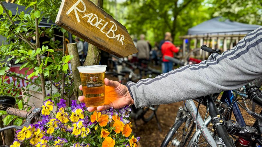 Dixie-Stopp in der Radelbar, Radelbar, 