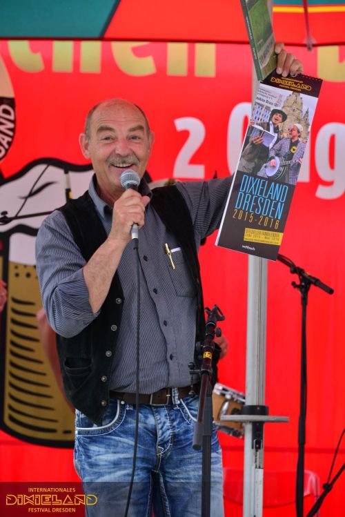 2015-043-Dixielandfestival-Moderator-©-Foto-Hendrik-Meyer – Foto-Großansicht