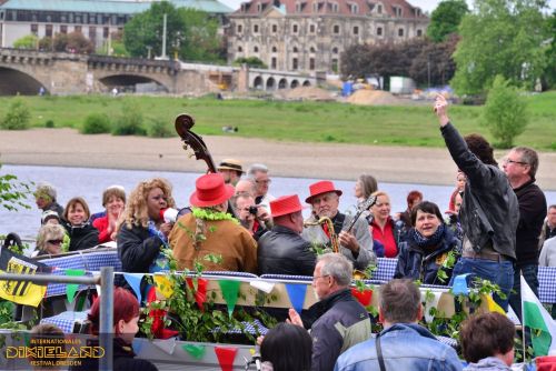 2015-057-Dixielandfestival-Parade-©-Foto-Hendrik-Meyer – Foto-Großansicht