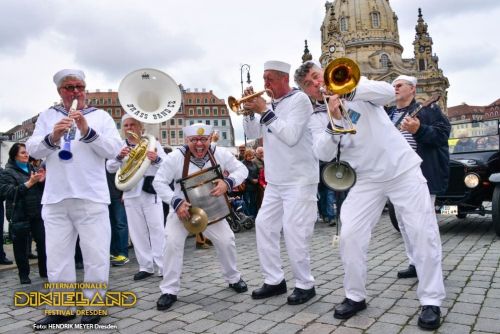 2014-108-Dixielandfestival-Parade-©-Foto-Hendrik-Meyer – Foto-Großansicht