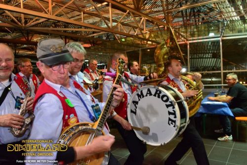 2014-037-Dixielandfestival-Brassband-©-Foto-Hendrik-Meyer – Foto-Großansicht