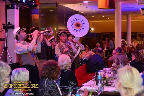 2014-075-Dixielandfestival-Lunch-NH-Dresden-©-Foto-Hendrik-Meyer – Foto-Großansicht