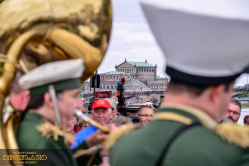 2015-054-Dixielandfestival-Parade-©-Foto-Hendrik-Meyer – Foto-Großansicht