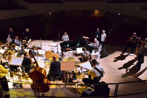 2017-Dixielandfestival-Dresden-Swingt-Kulturpalast-008-©-Foto-Hendrik-Meyer – Foto-Großansicht