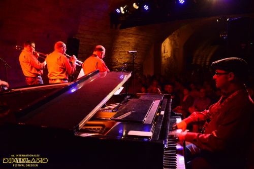 2016-046-Dixielandfestival-Jazzclub-Tonne-©-Foto-Hendrik-Meyer – Foto-Großansicht