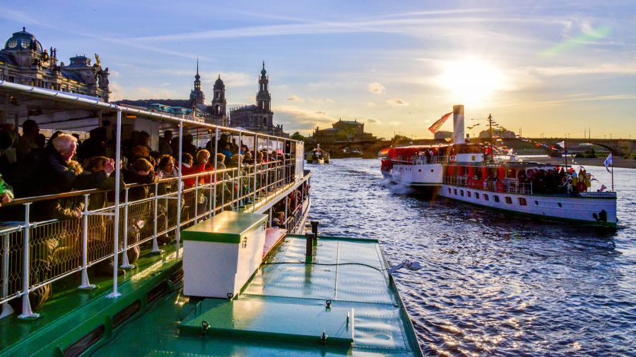 Riverboat-Sonderfahrt, Terrassenufer (Anleger),